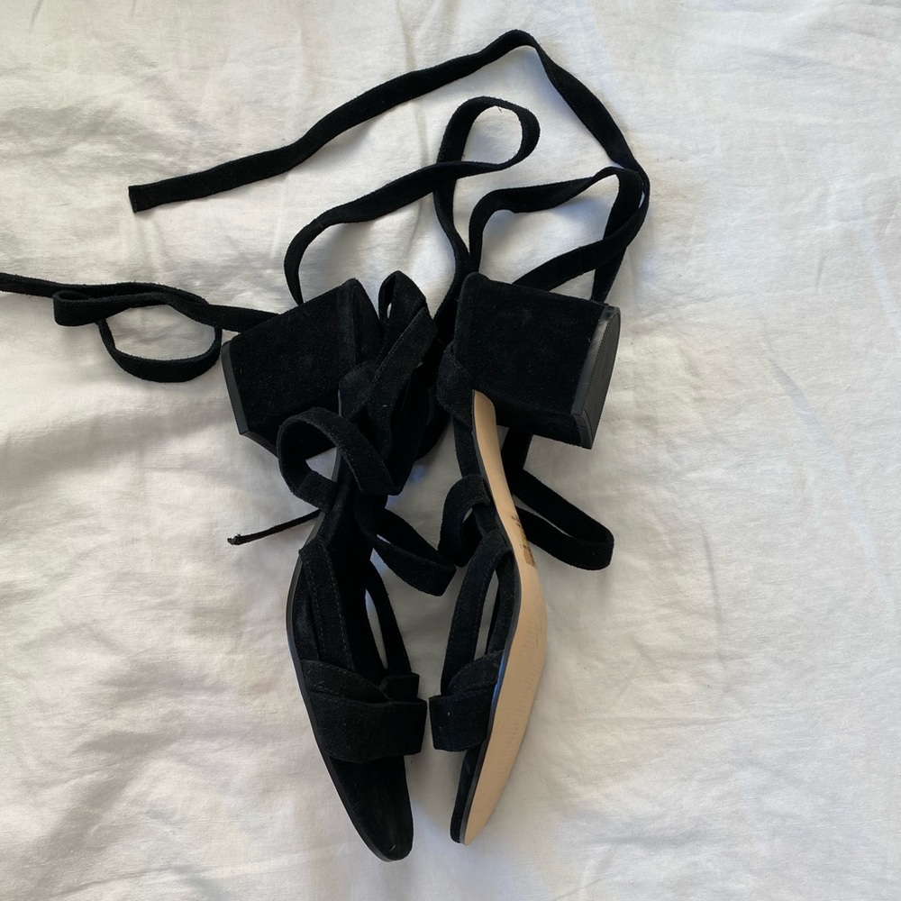 Gap 9.5 Suede Lace Up Black Heels